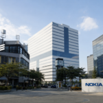 Simak 3 merek HP legendaris yang hampir bangkrut di 2026. Dari Sony, HMD Global (Nokia), hingga HTC, bagaimana juara dunia berubah jadi tertawaan pasar?