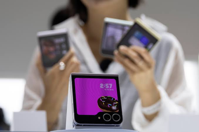 5 Jenis Smartphone yang Akan Laris di Awal 2027: Prediksi & Rekomendasi!